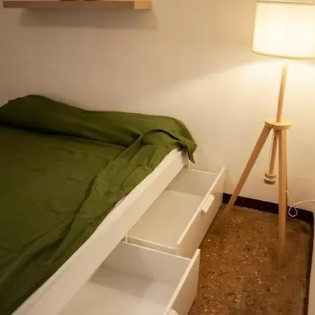 Portico Dei Servi Historical *