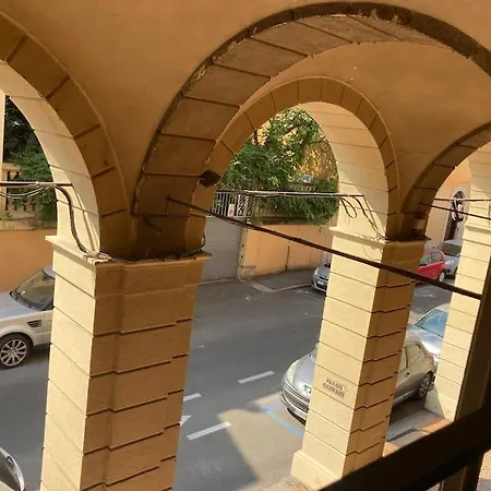 Portico Dei Servi Historical בולוניה